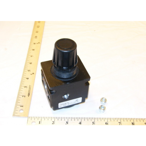 Parker Watts Fluid Air R105-06C 3/4" Regulator 0-125 PSI Out 300 PSI Max Inlet 